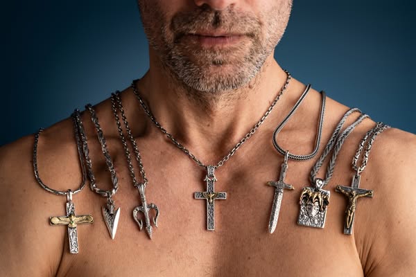 Men’s Silver Pendant