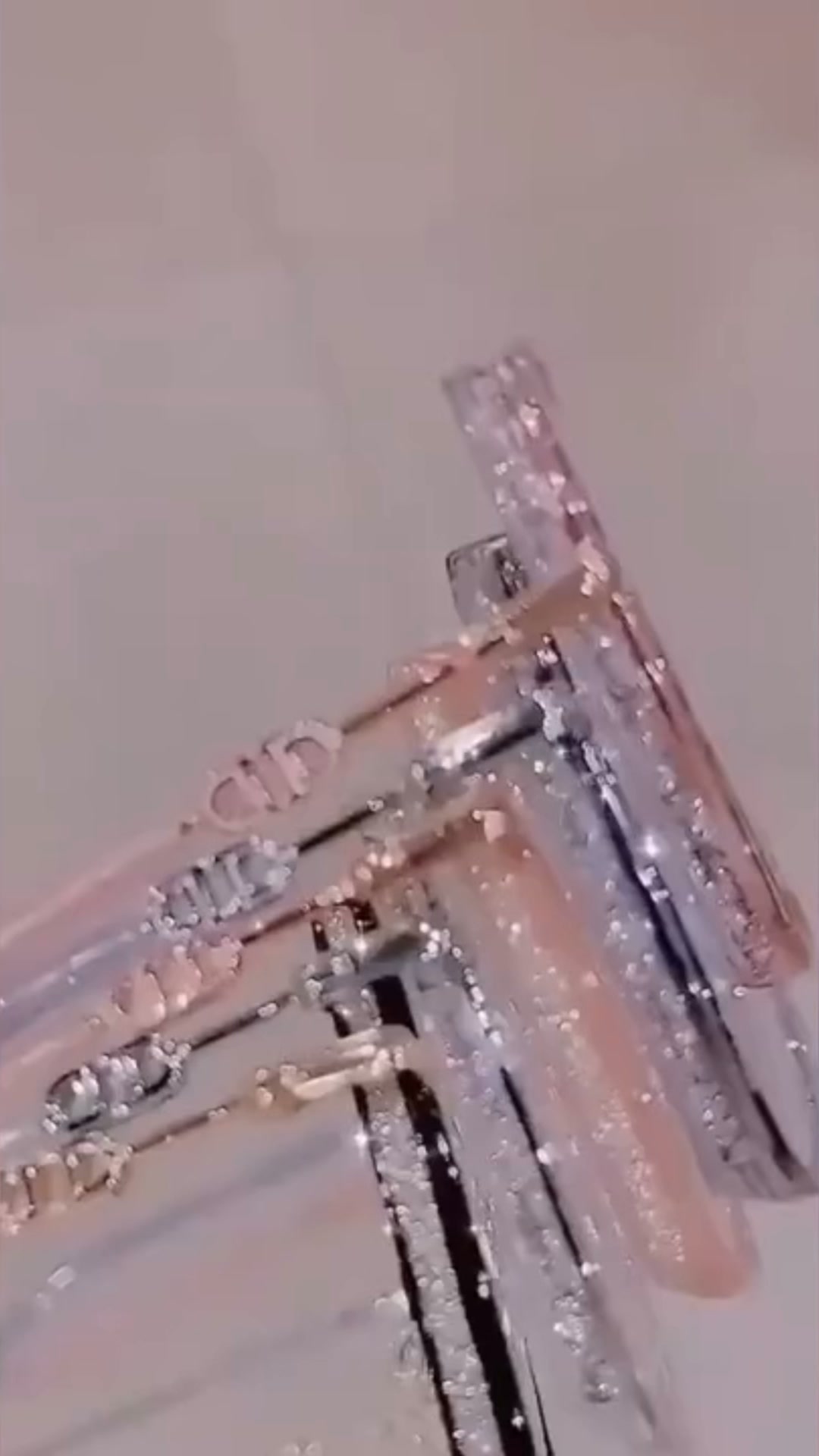 Un solo paio per tutto ciò che guardi