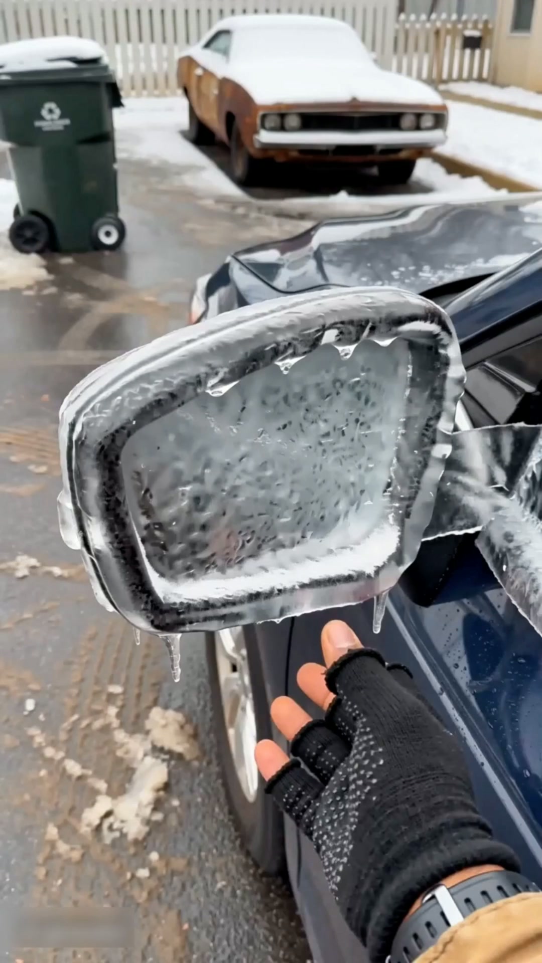 All-Season Magnetic Windshield Cover – Snow, Ice & Frost Protection