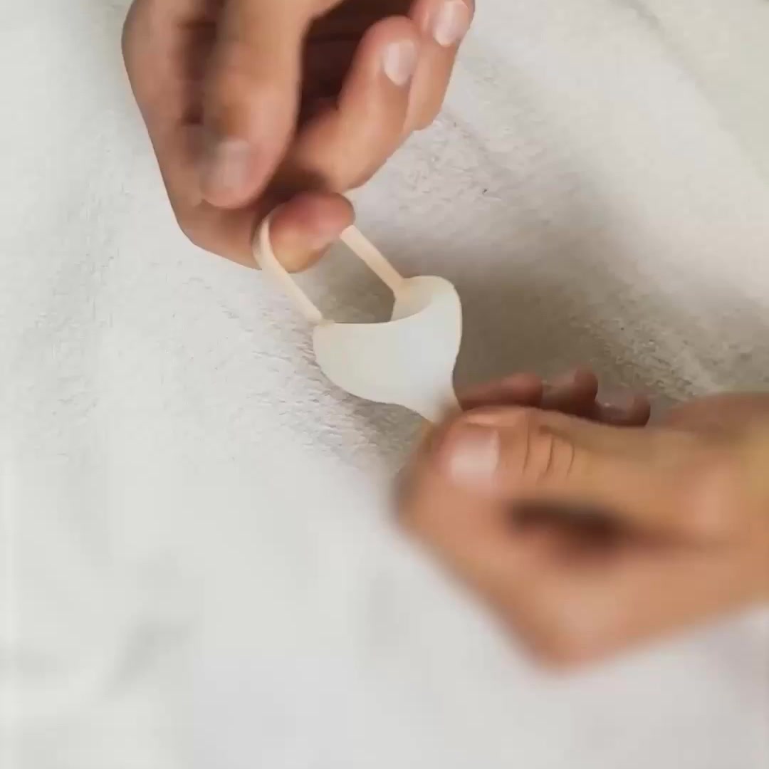 What midwives discovered about pacifier acceptance.