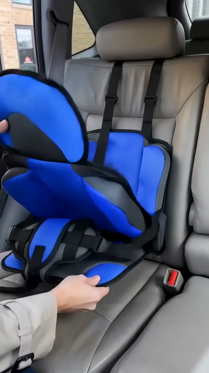 Travel-Friendly Child Safety Seat
