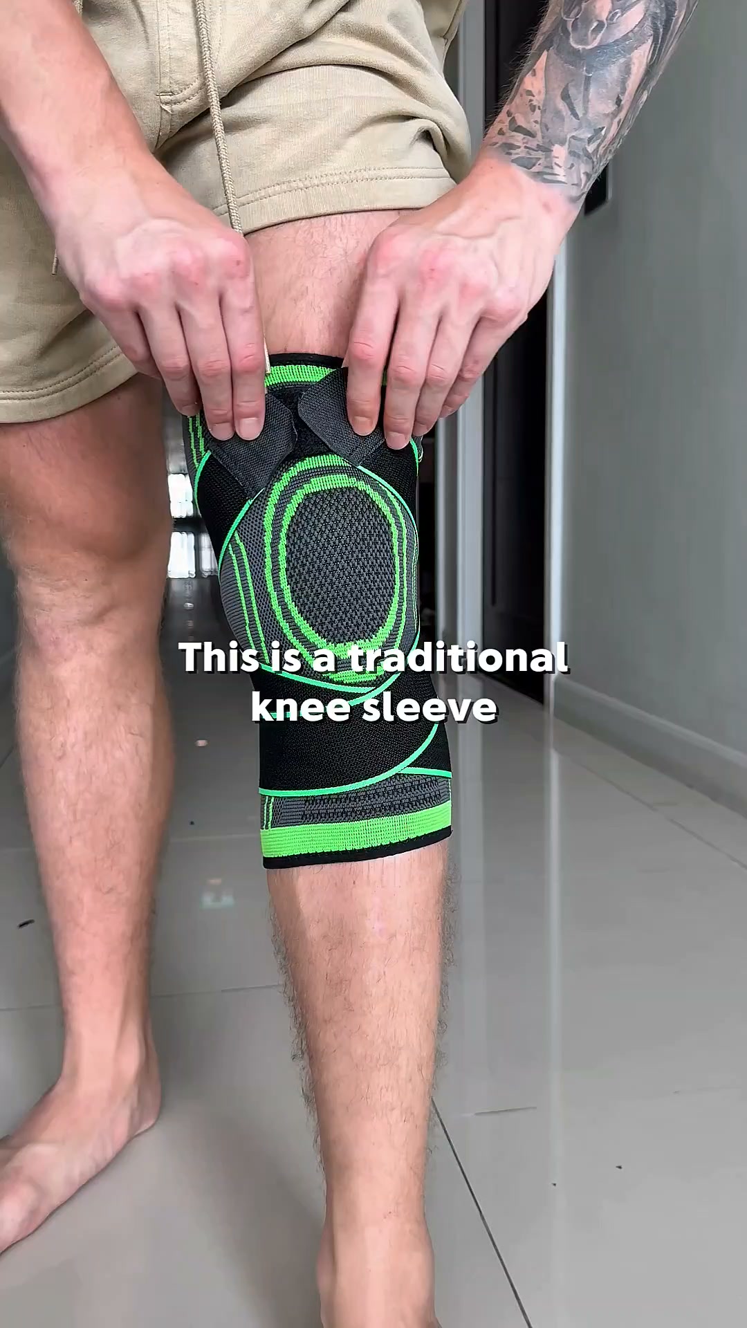 Relieves and protects knees