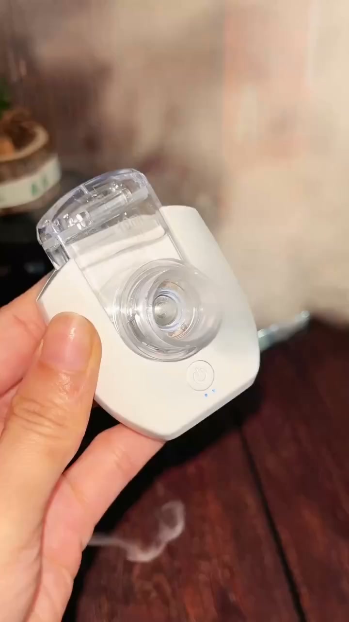 Enfin un véritable nébuliseur qui tient dans votre poche.