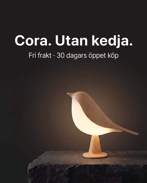 Cora levereras utan kedja.