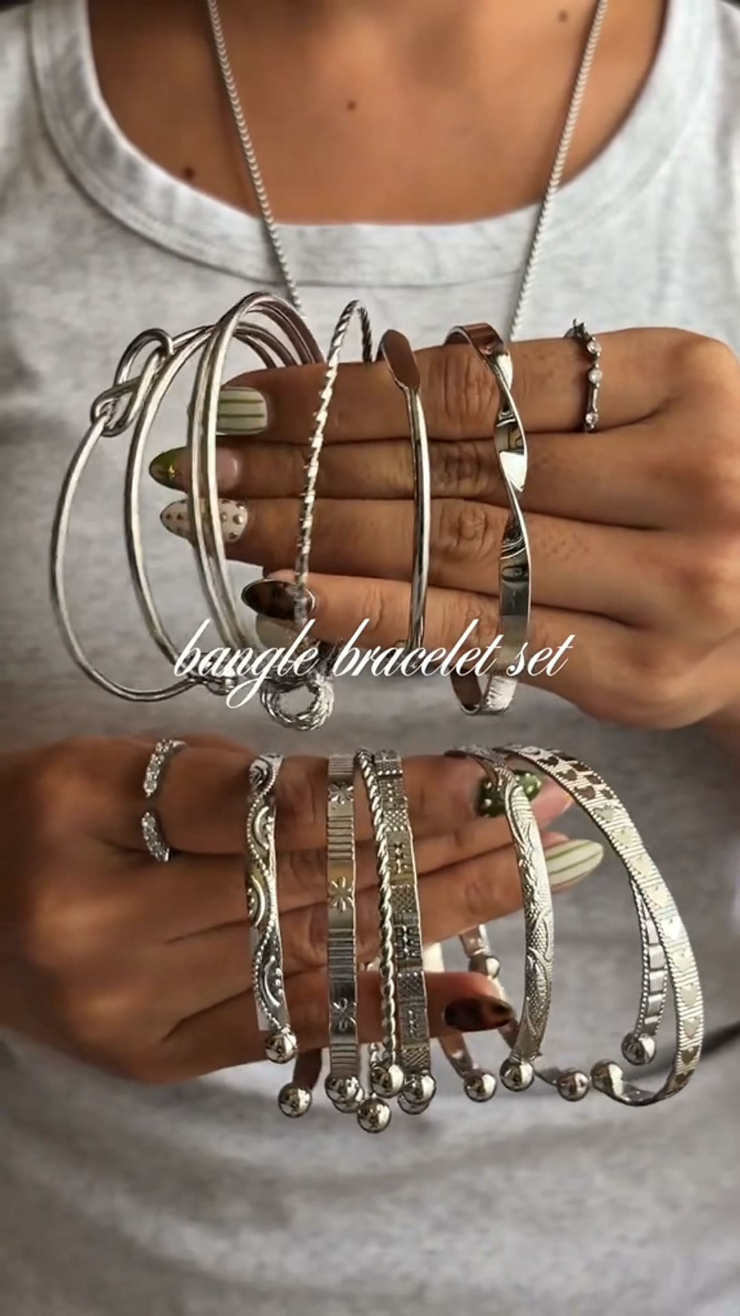 Half Price The “Vintage Geometric” Stackable Bangle Set You‘ll Never Take Off