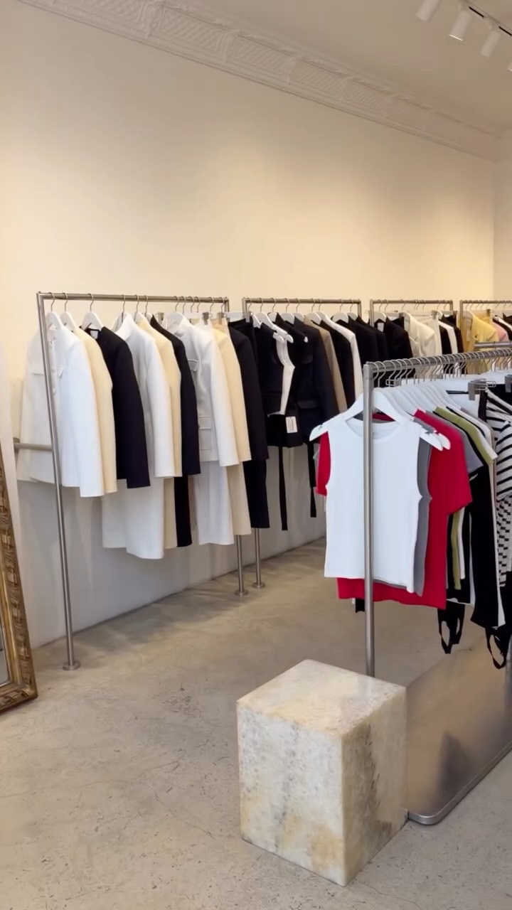 Anúncio de Ilo Collections