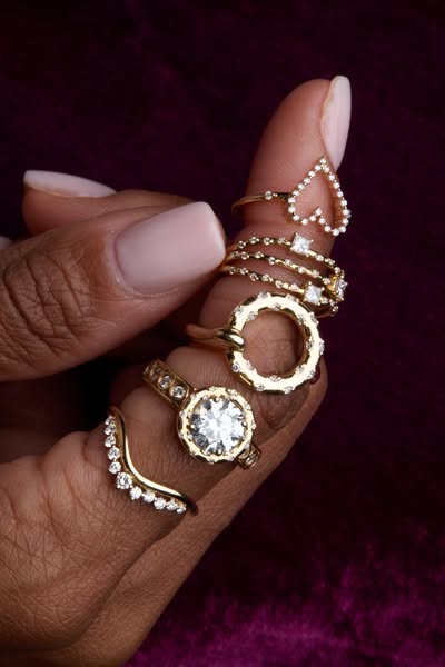 Free Shipping & Returns