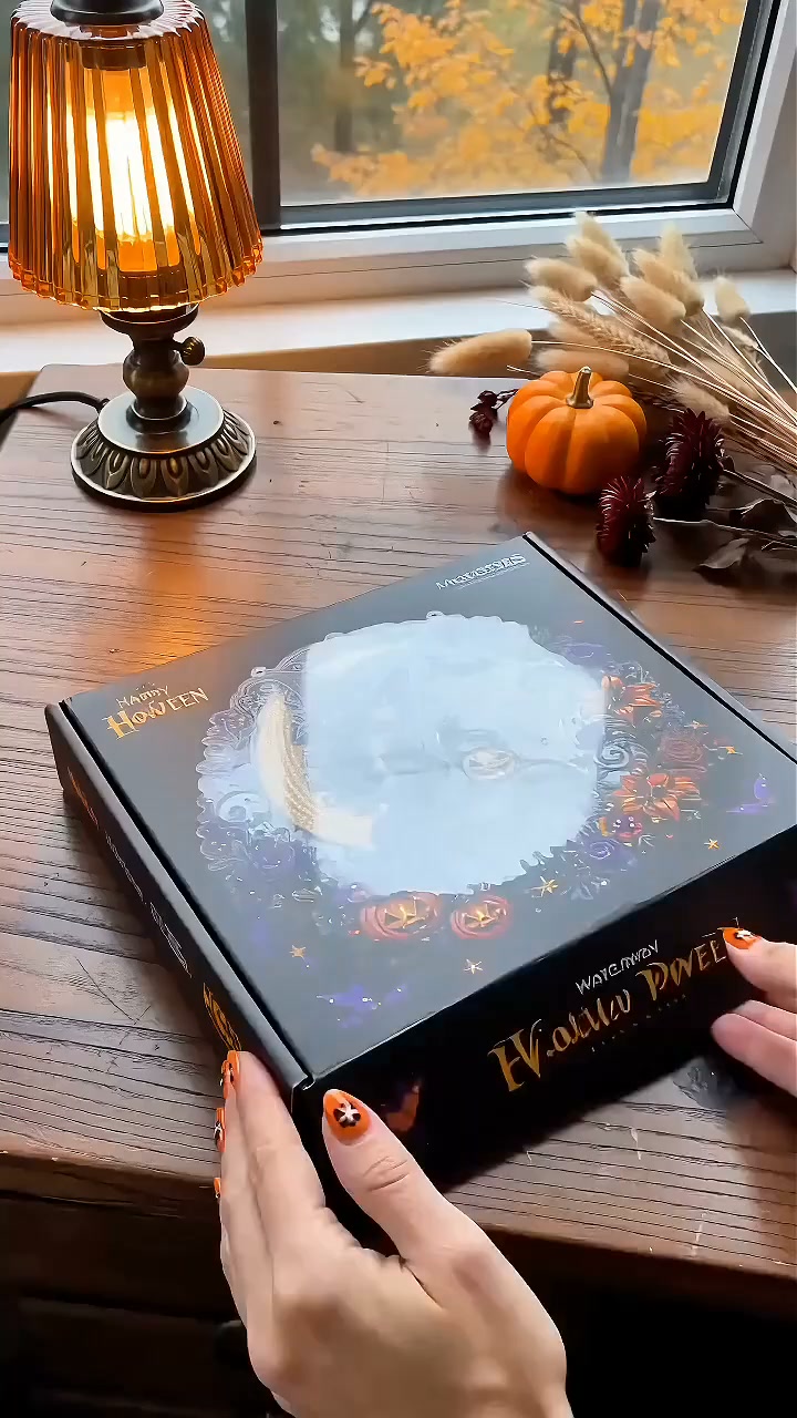 Create Your Own Sparkling Christmas Decor