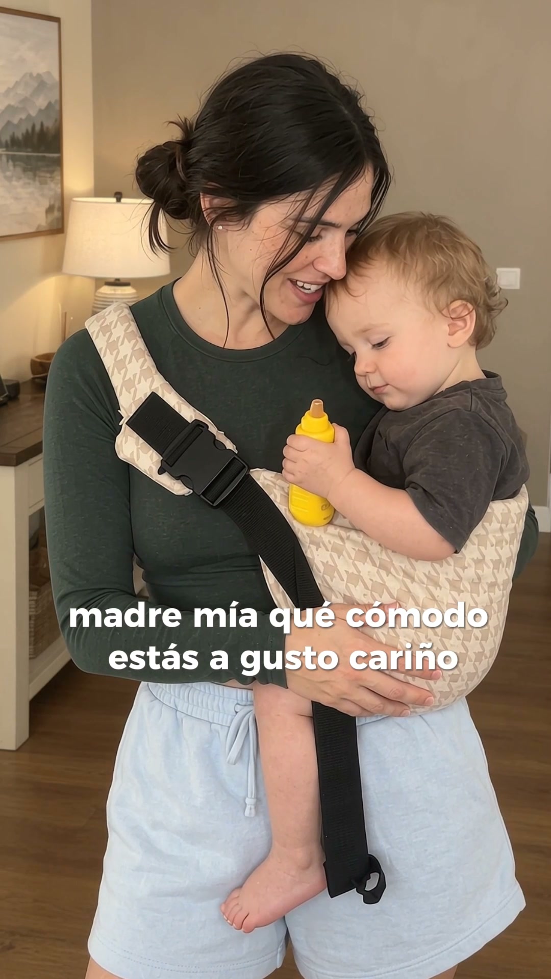 Tu peque cerca. Sin dolor de espalda.