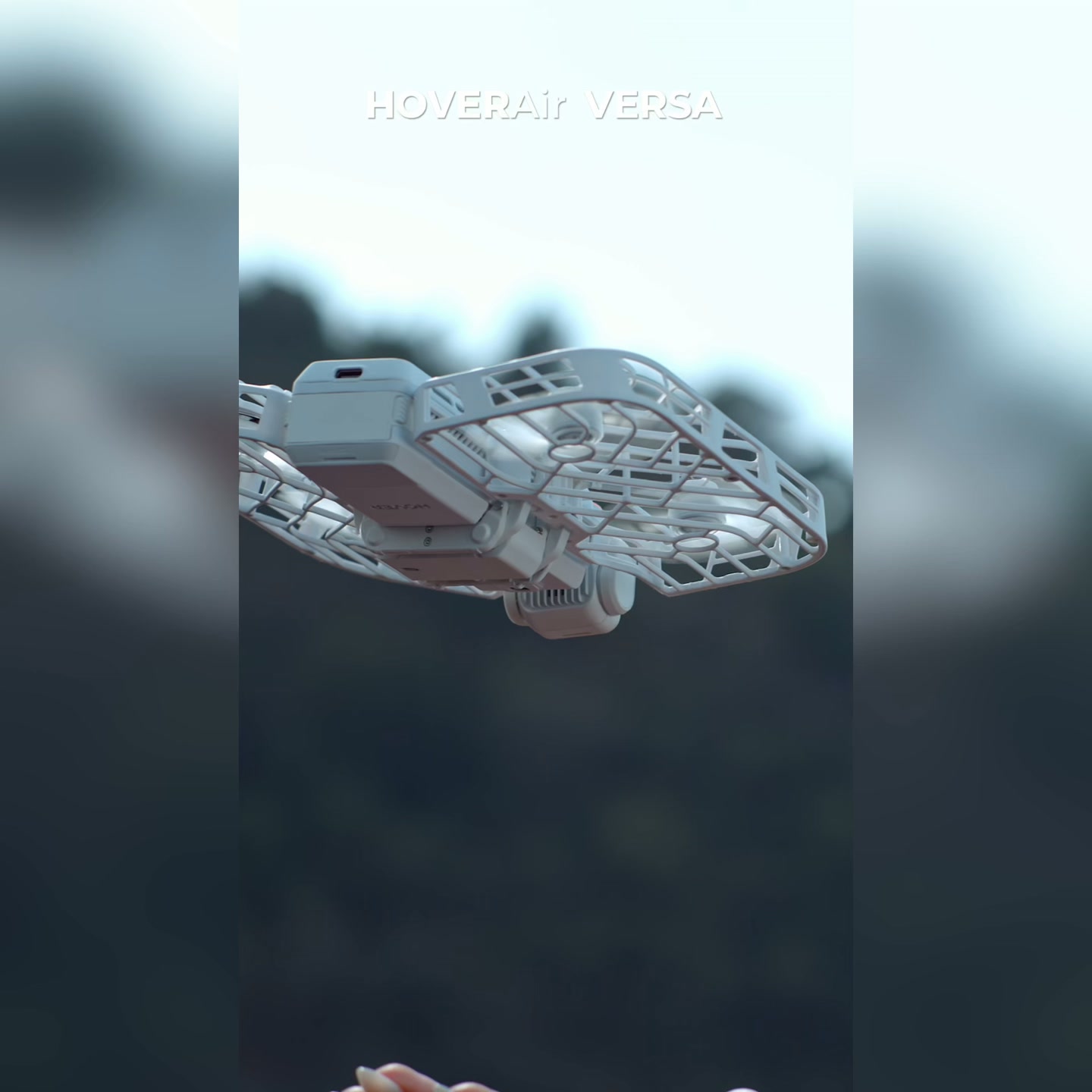 HOVERAir VERSA: This Pocket Camera Can Fly