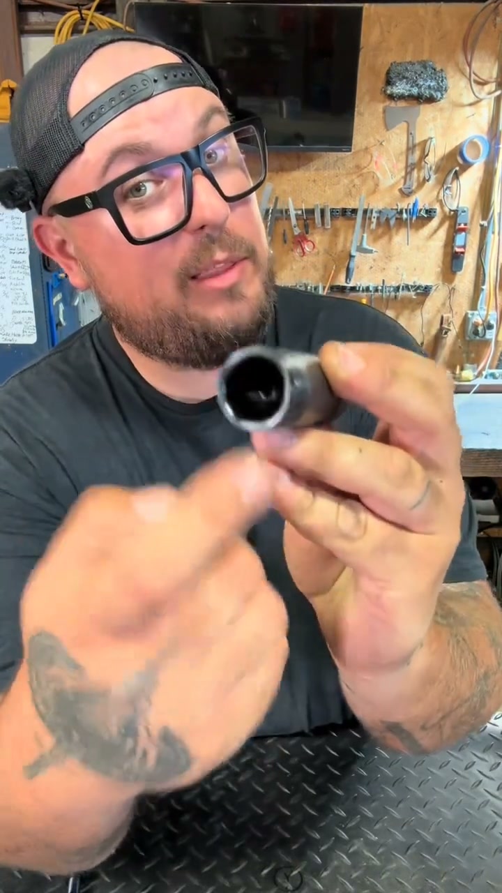 600+ PSI Grease Unclogger!