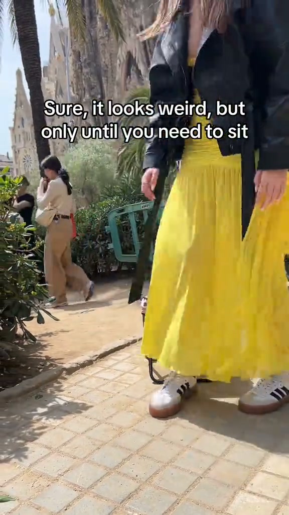 A Chair You Can Carry Like a Bag