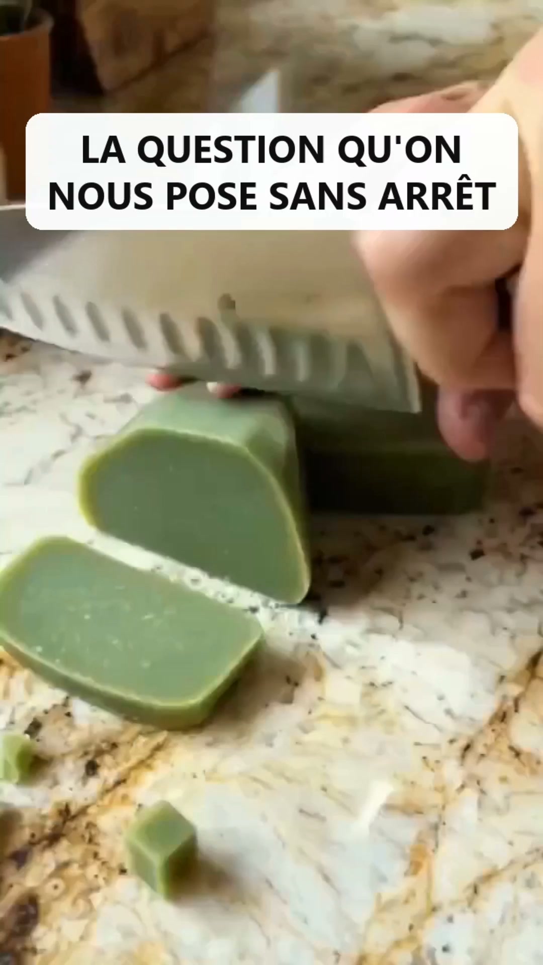 Savon Coréen pour la Pousse des Cheveux — Stoppe la Chute avec 12 Herbes