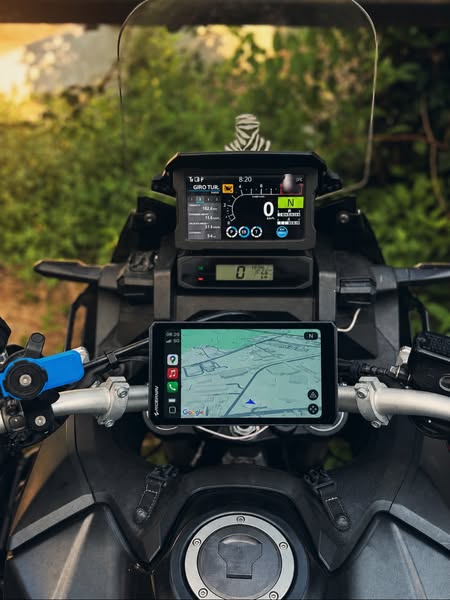 Best Universal 7-Inch Motorcycle Display | RiderNav R7X