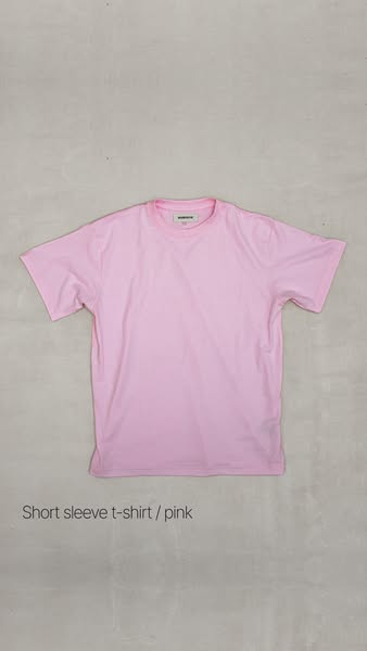 Short sleeve t-shirt · €20