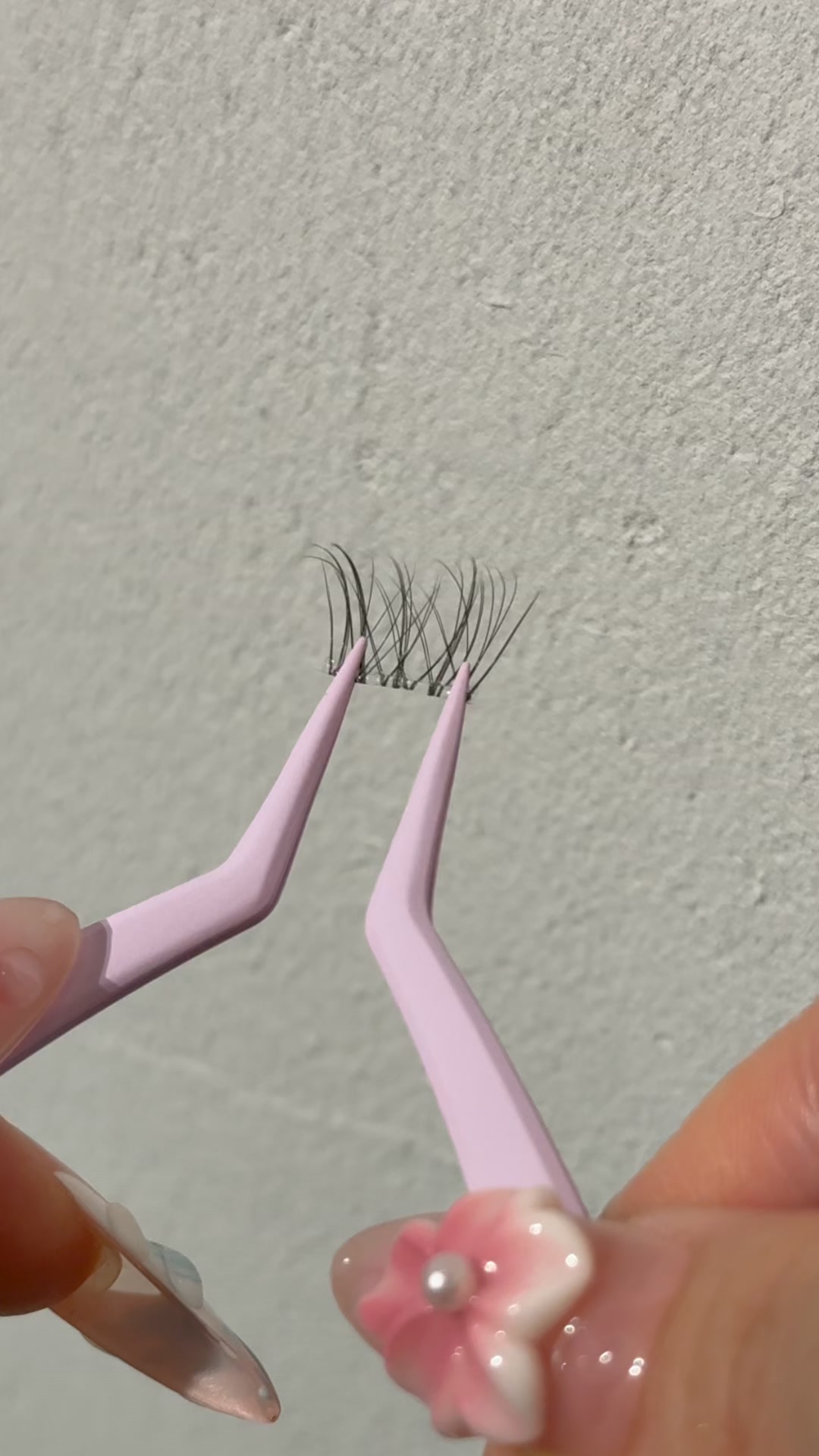 Glue-Free Lashes​ & Free Shipping!