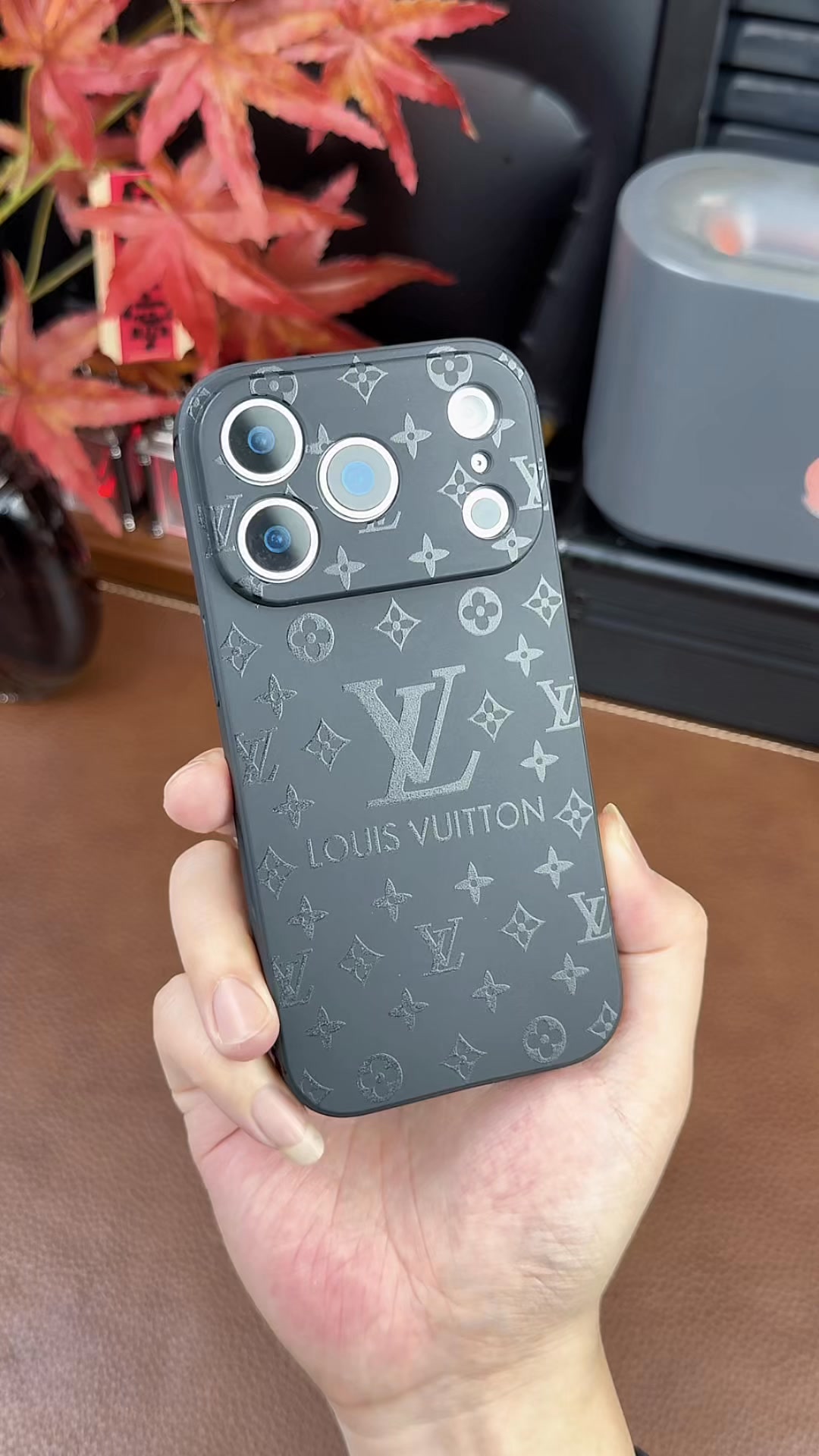 Now fits iPhone 17