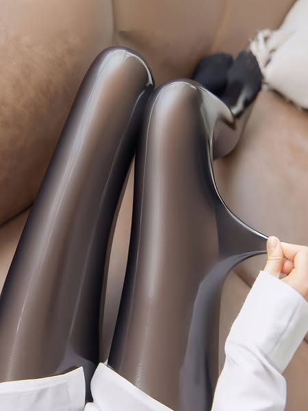 50% OFF - Luxe Gloss Tights