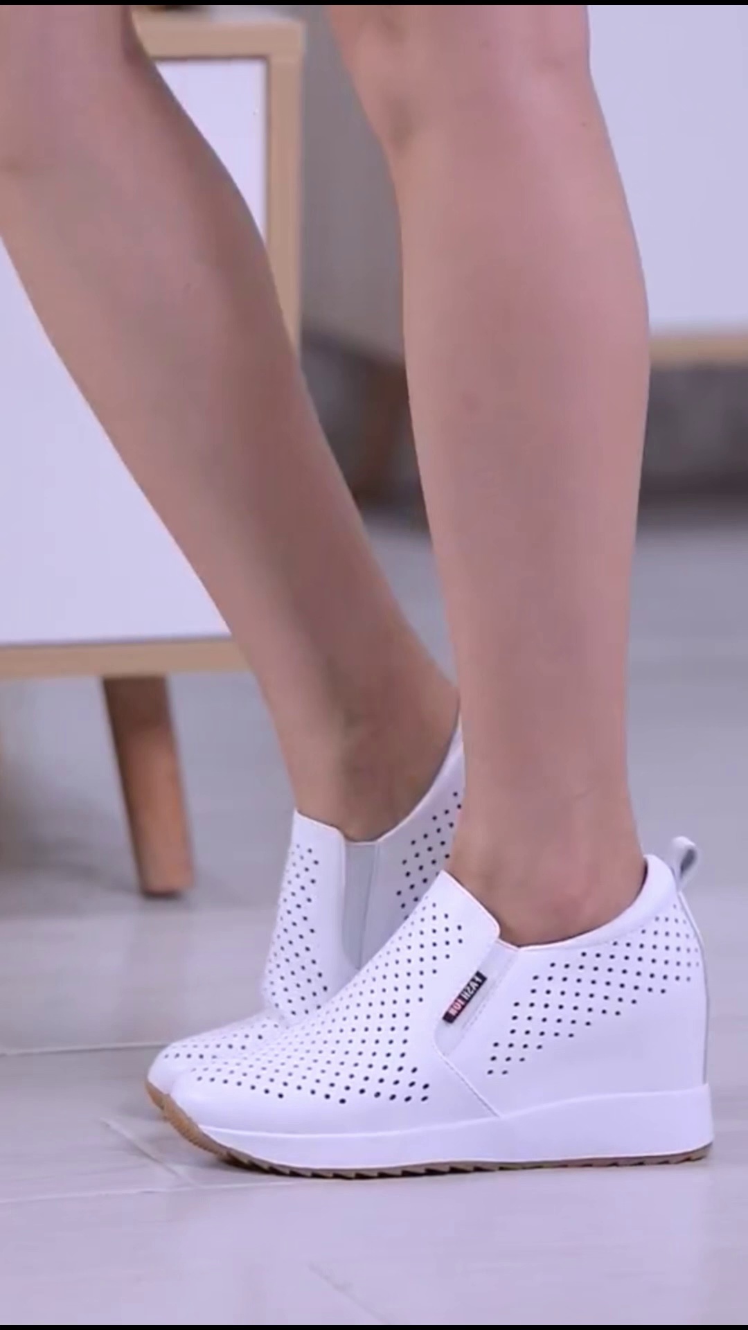 【34-41】Nowe damskie buty casualowe na wiosnę/lato, wykonane z miękkiej skóry, z konstrukcją platformową.