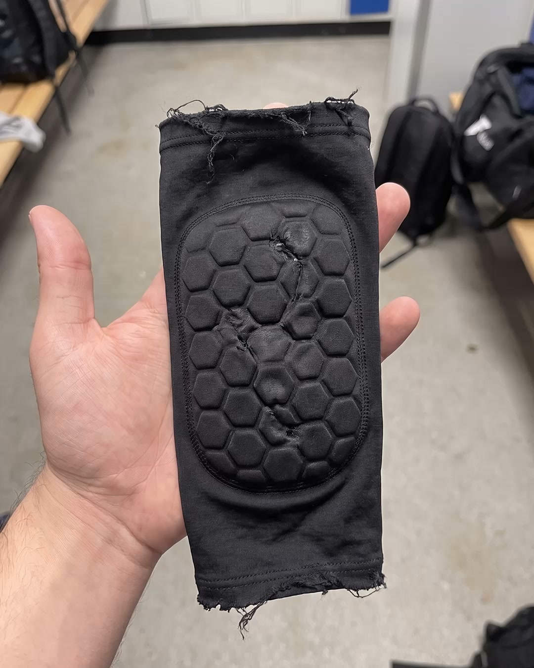 AVOID THESE SHIN PADS SLEEVES