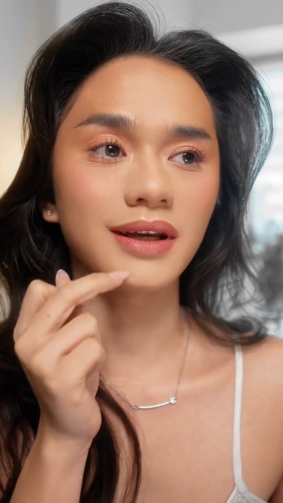16H Glossy Color That Stays