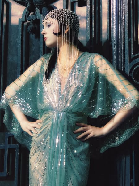 Find the 1920s Style in BABEYOND.