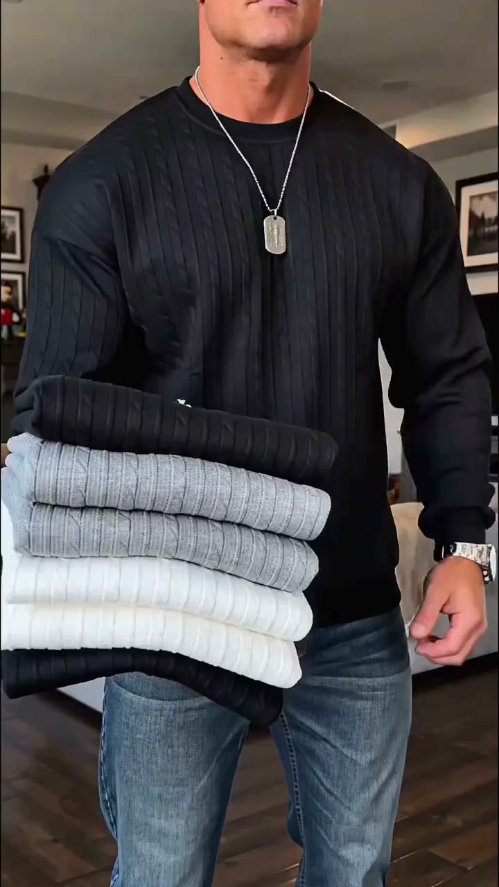 Pull en maille torsadée à col rond pour homme
