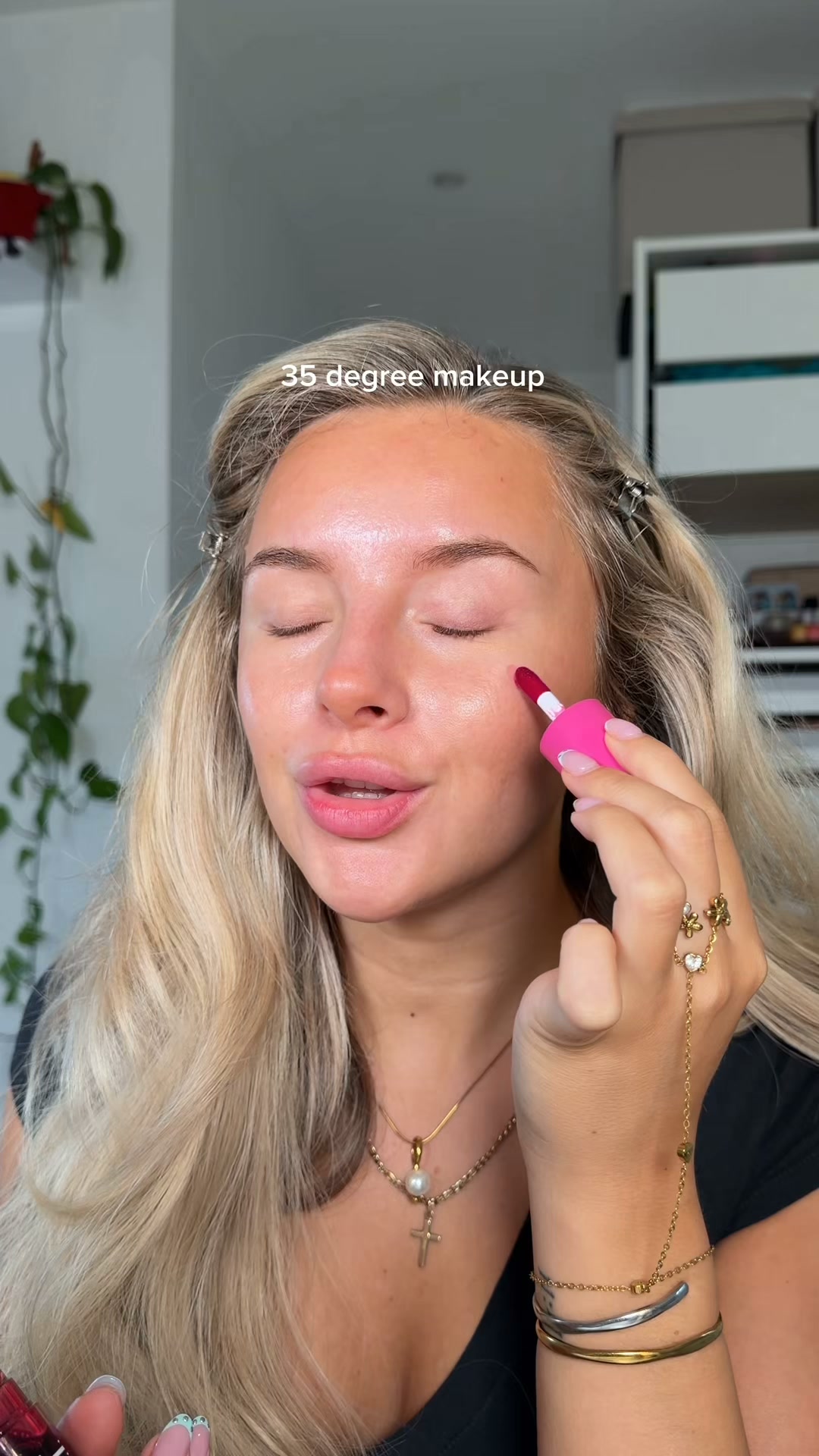 Anúncio de e.l.f. Cosmetics UK