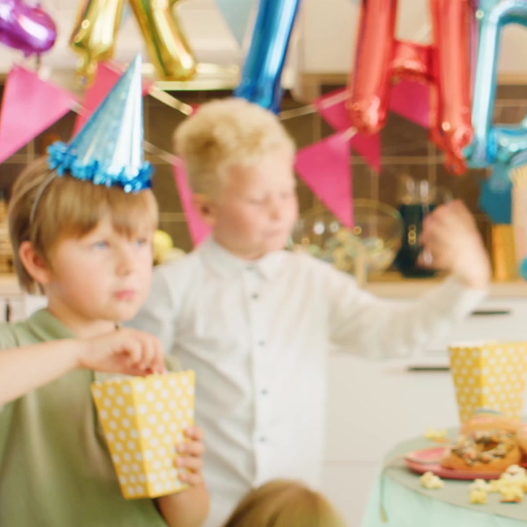 Anúncio de Partyking