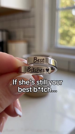 Best Btches Ring