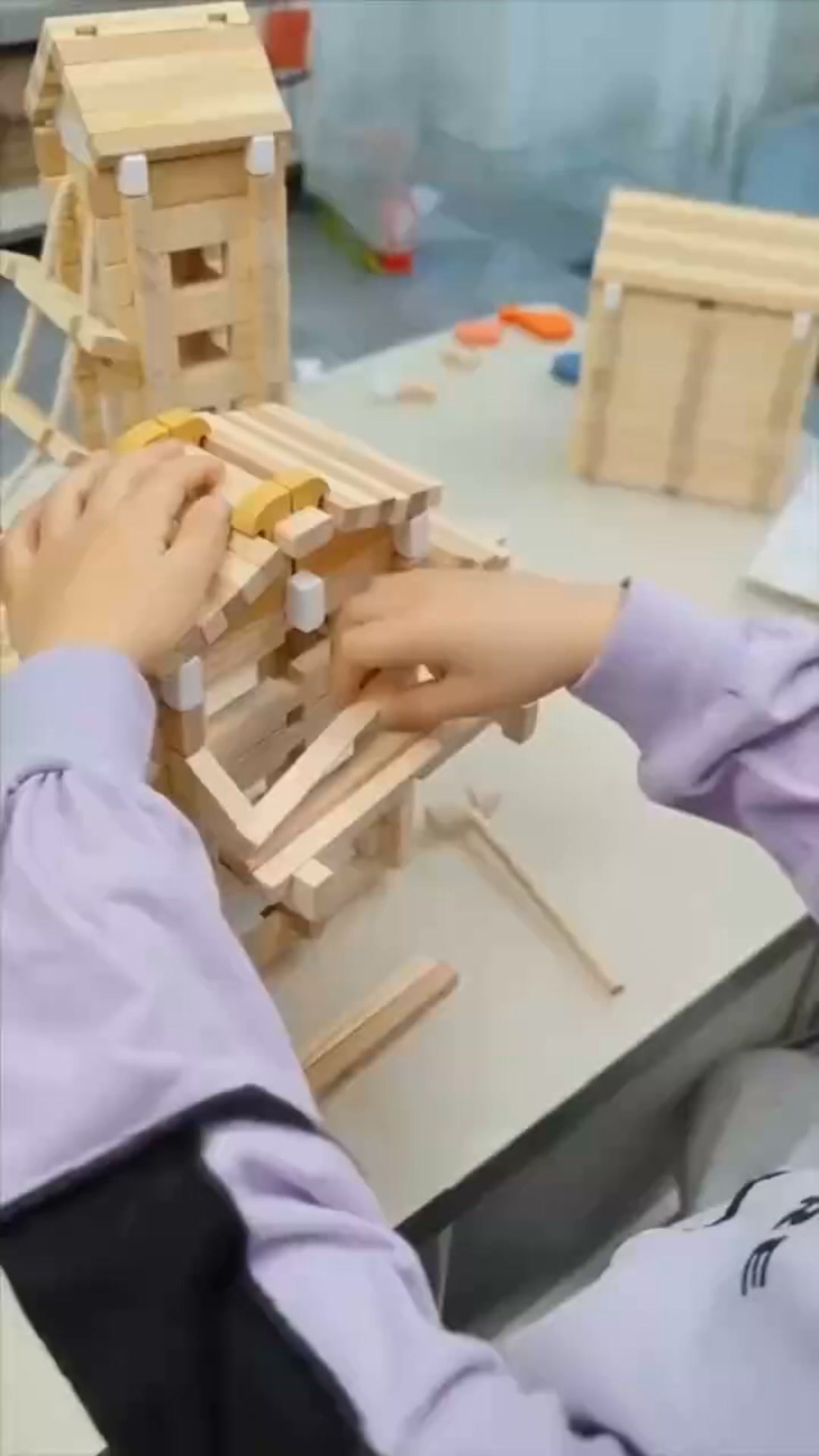 Puiset Montessori-rakennuspalikat