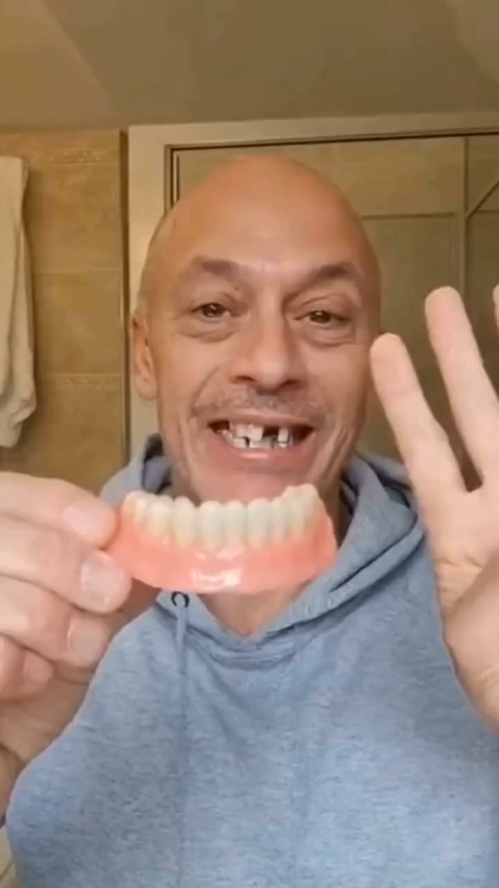 Kills 99.9% of bacteria · No scrubbing