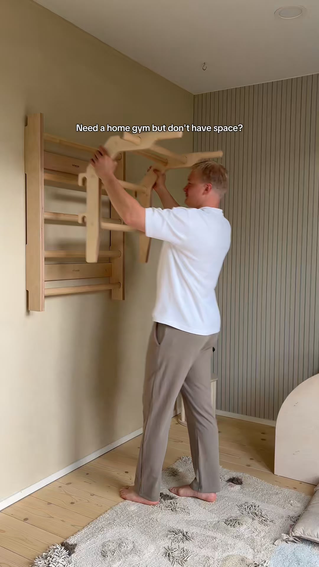 FitWood wall bars transform your home into a space for movement, play and training – for kids and adults alike