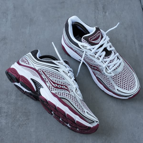 Saucony ProGrid Omni 9 OG White Maroon — View 1