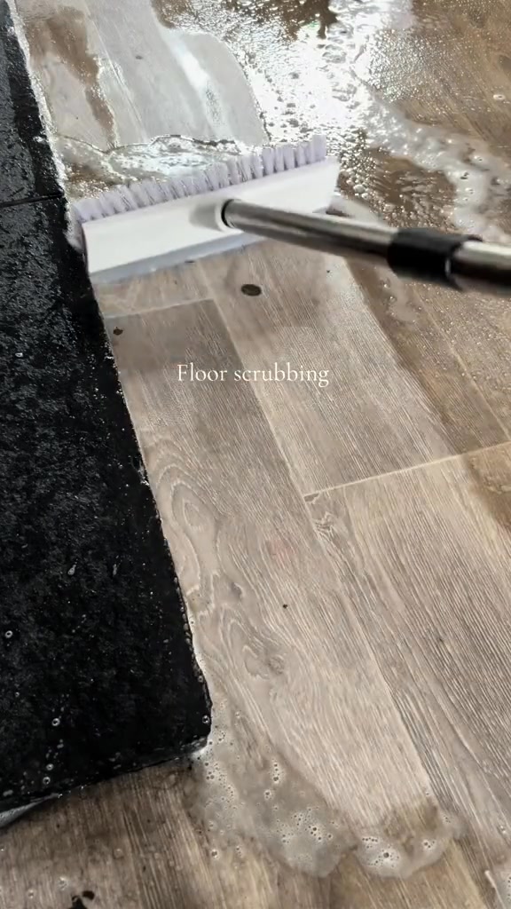 Magic Scrubbing Brush