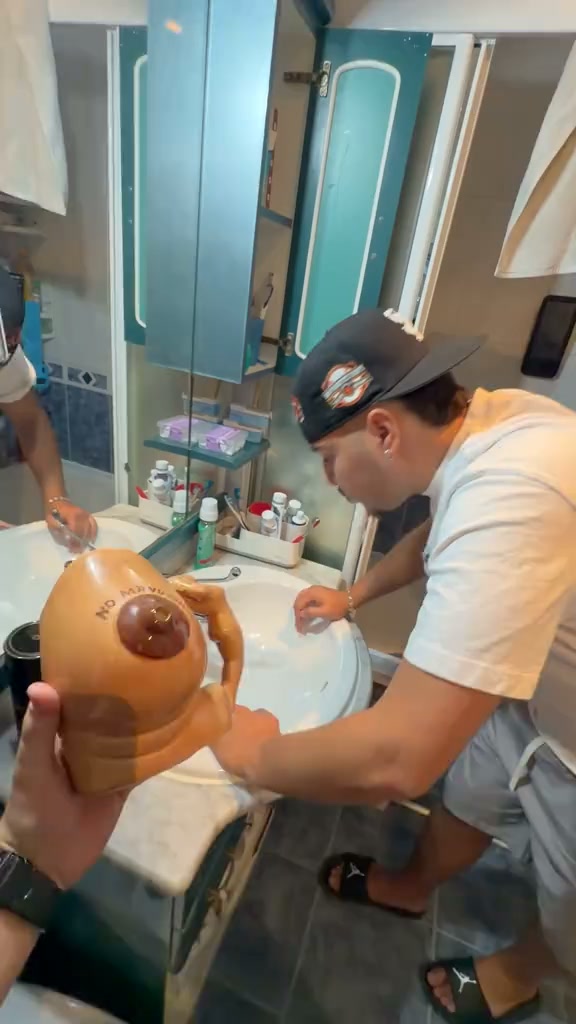 Estos sobres blanquean tus dientes en solo 30 segundos