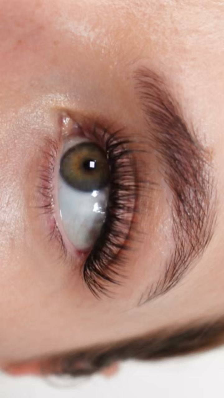 Self-stick Lashes