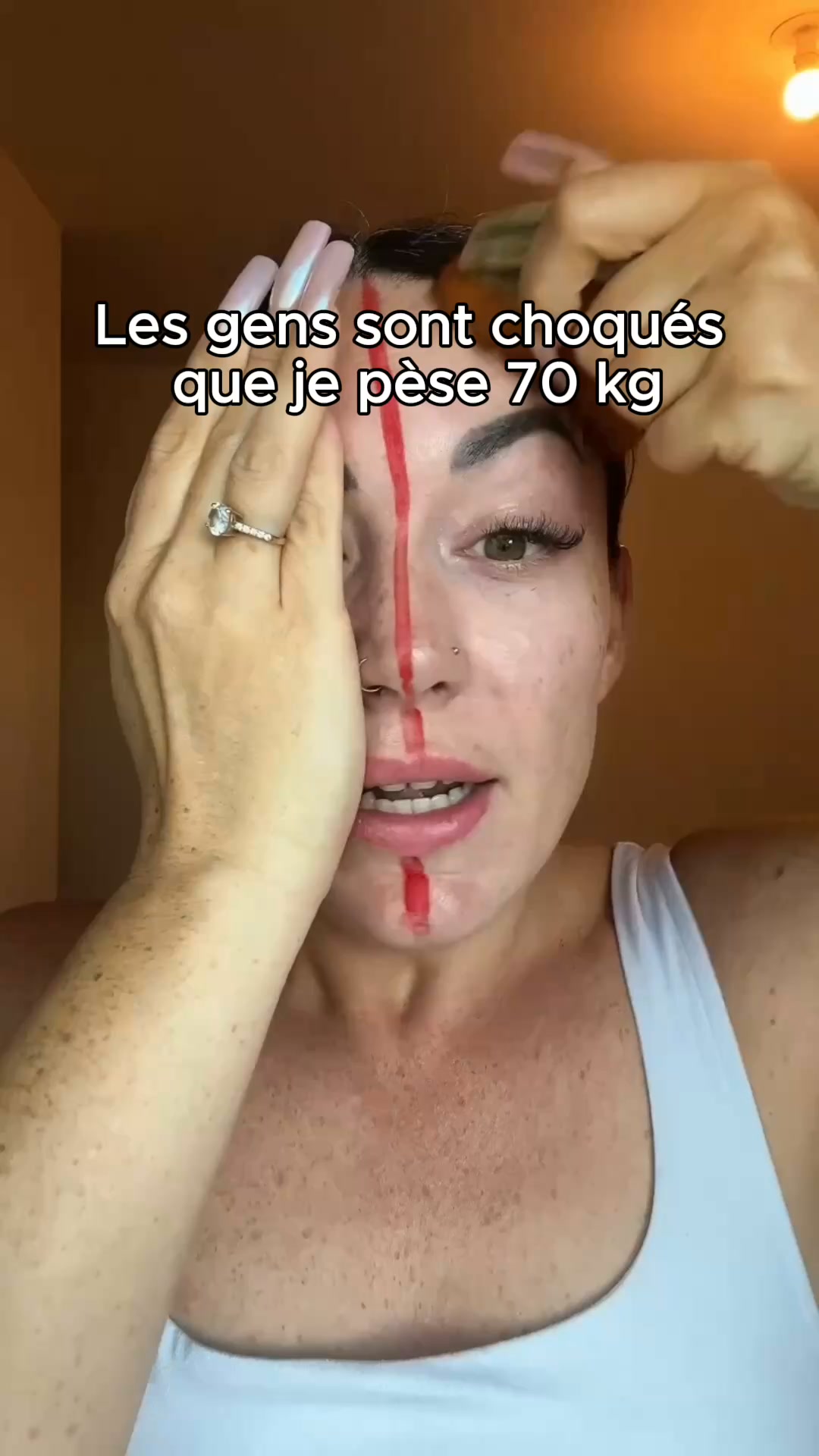 2 minutes par jour = peau plus ferme & moins de gonflements.