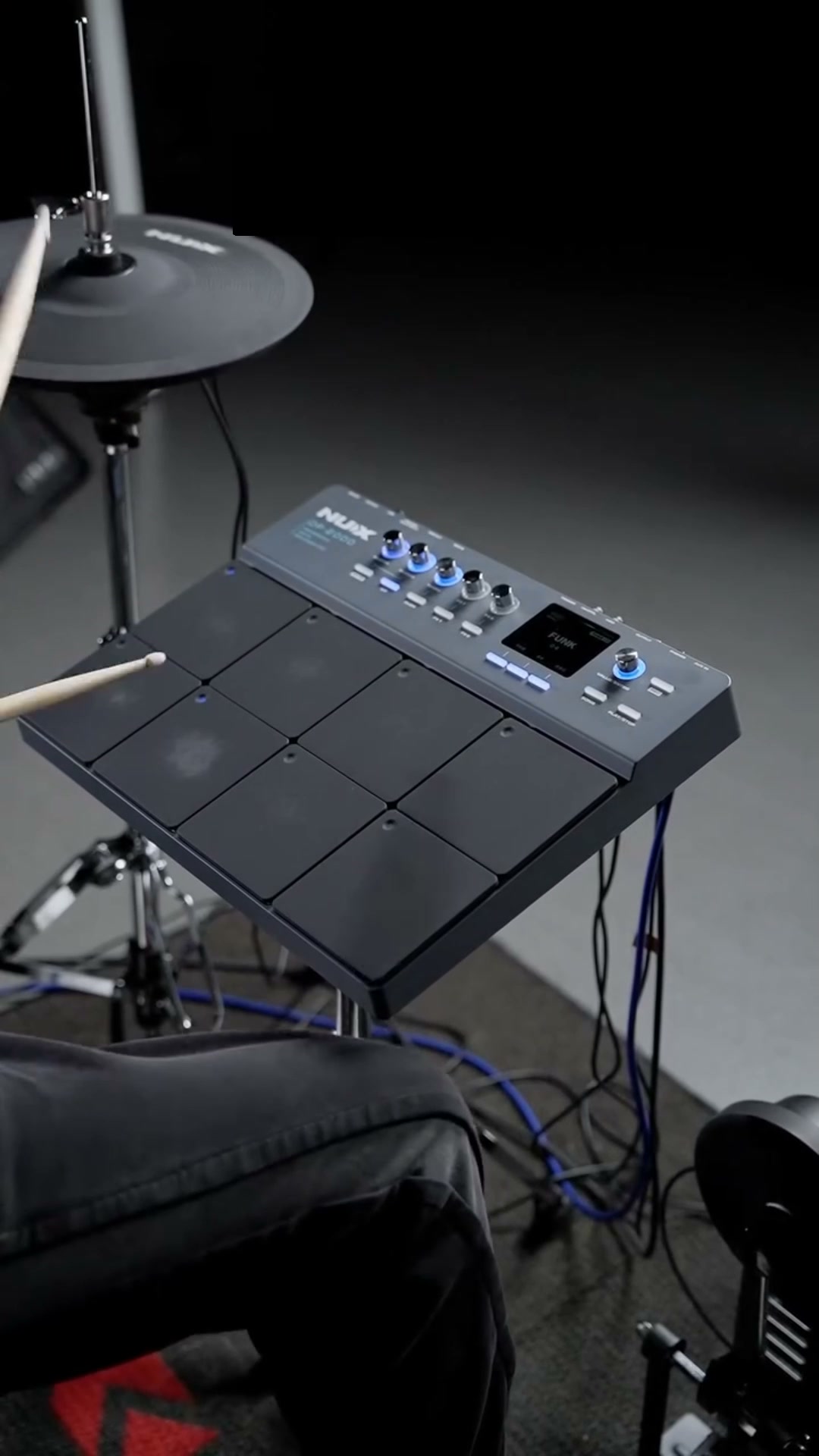 8 Pads. WAV Import. Your Beats, Your Sounds.
