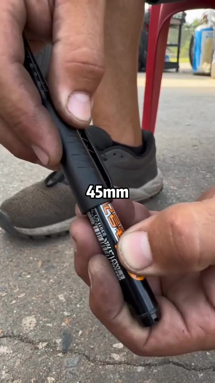 Deep Hole Marker with 45mm Long Nib