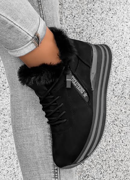 Czarne Sznurowane Botki Sneakersy z Futerkiem Artaria