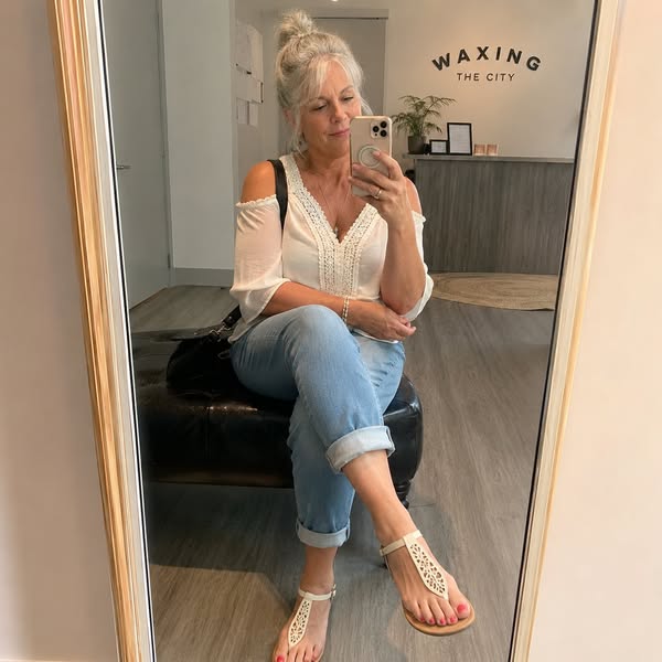 65-Year Old Ladys With Hairy Legs Read This!