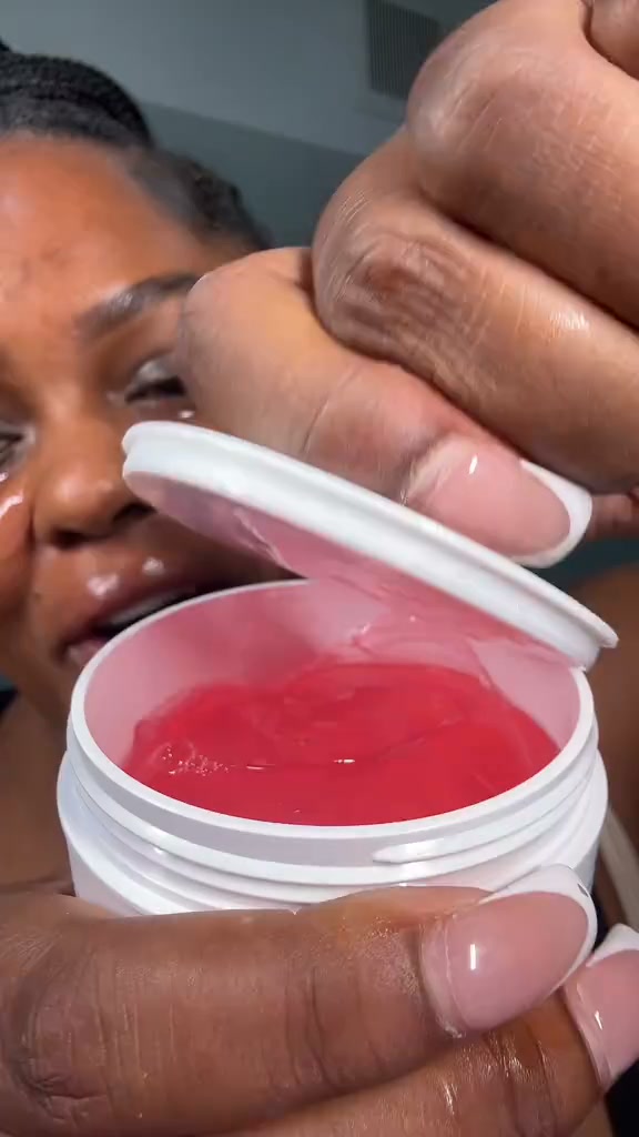 Erase Dark Circles & Fine Lines