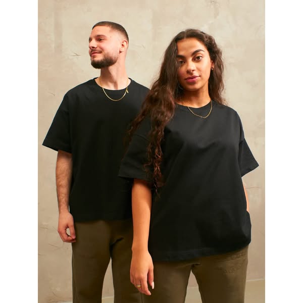 HEAVYWEIGHT T-SHIRT