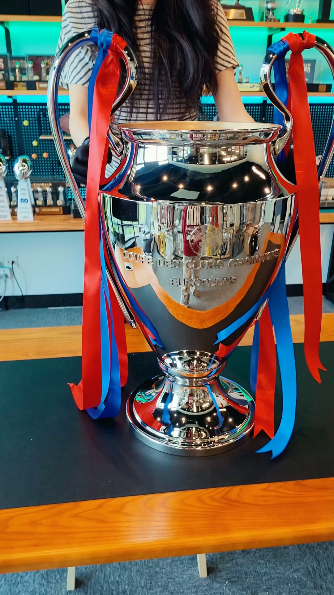 Anúncio de Trophy & Pigskin Nation