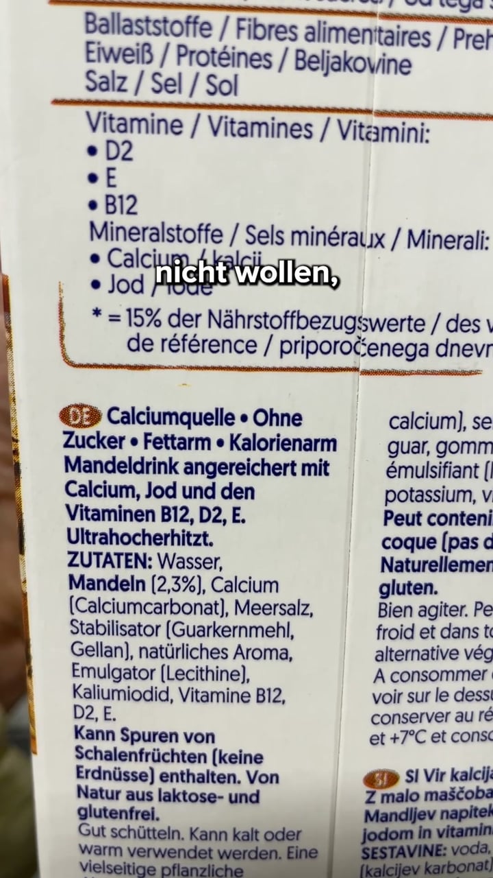 Frische pflanzliche Milch in 60 Sekunden