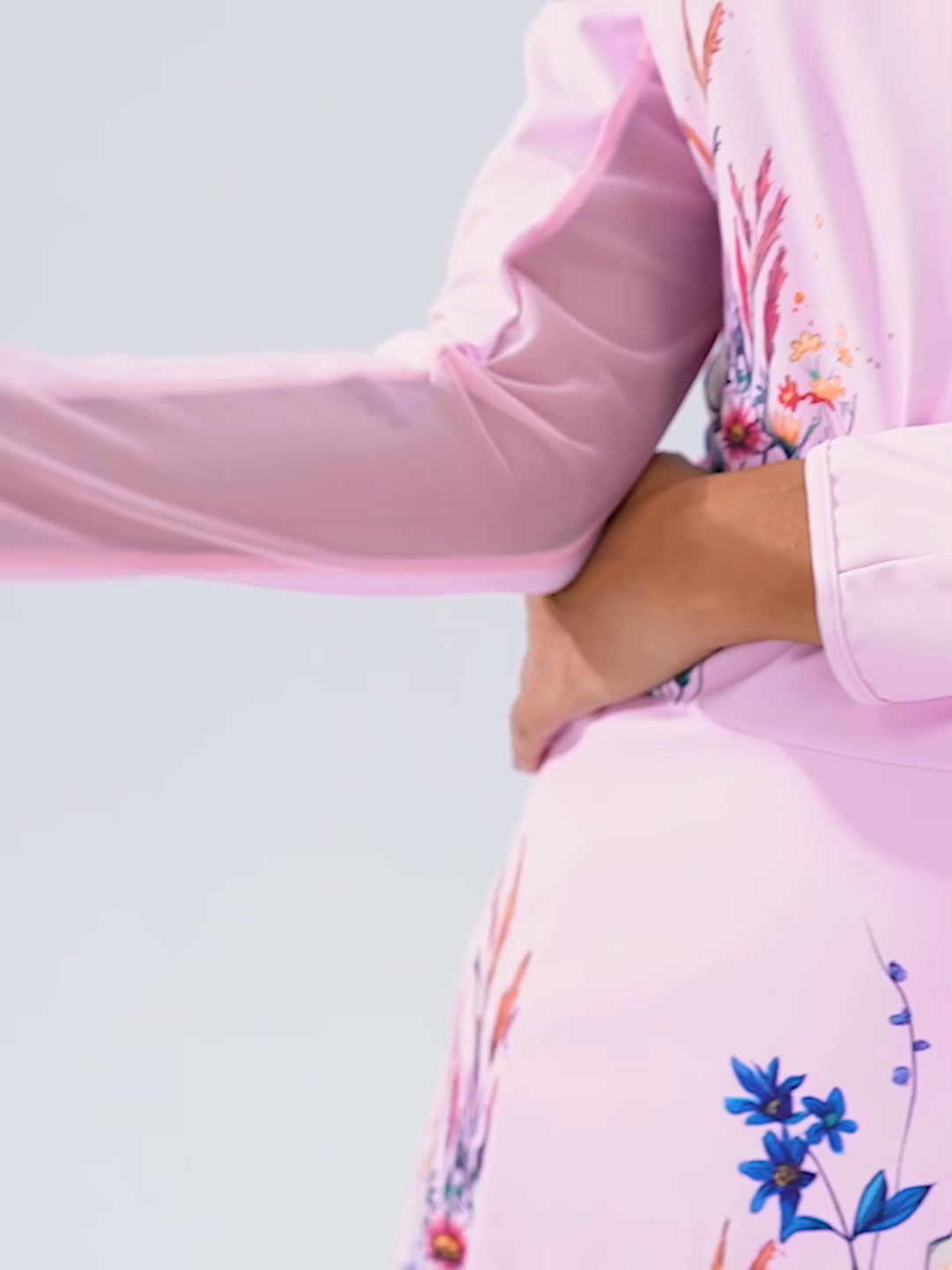 Breathable Long SleevesBold prints, real performance Built to SwingBuilt to be noticed