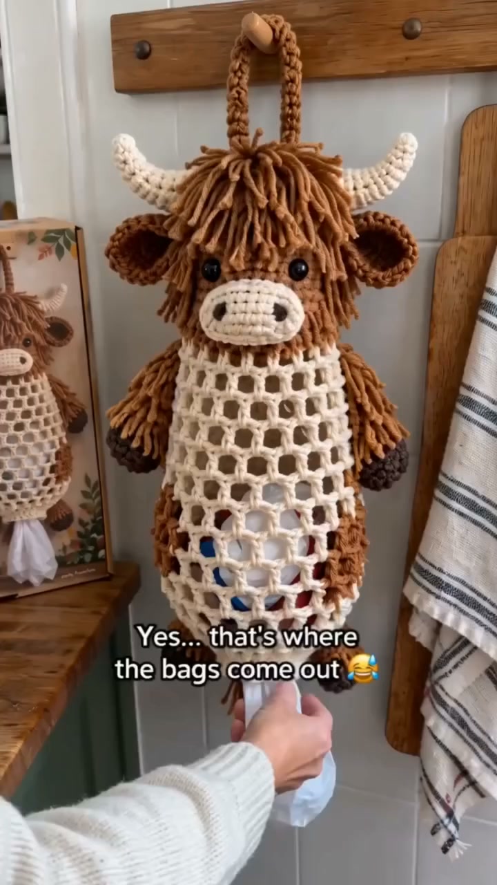 Highland Cow Bag Holder