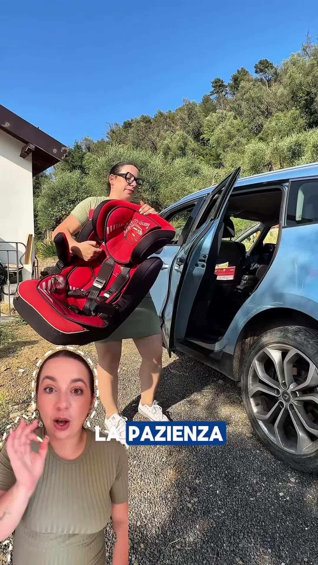 Il seggiolino che sta nella borsa