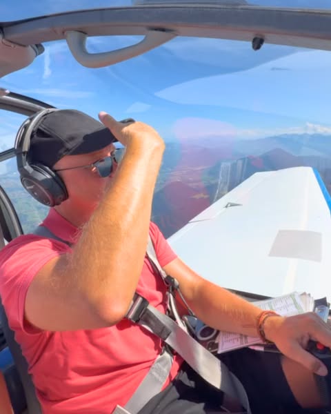 AviationShade - The Reusable Cockpit Sunshade for Pilots